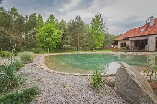 Schwimmbecken-Designkonstruktion – Sandharzbecken